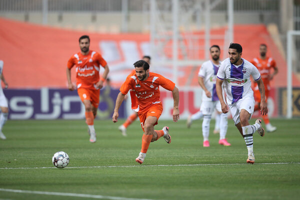 فجر صعودش را به تاخیر انداخت/ تساوی سایپا و آریو و فرصت طلایی پیکان