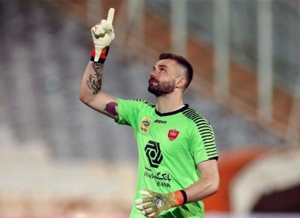 دروازه‌بان شاکی یک روز به پرسپولیس فرصت داد!