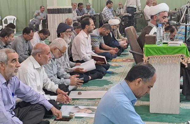 قرائت سوره فتح برای پیروزی رزمندگان اسلام در بوشهر