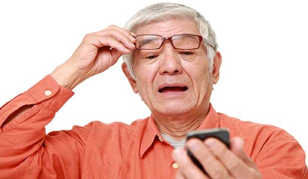 پیرچشمی طبیعی است و عینک بهترین درمان/مراقب تبلیغات جراحی مجازی باشید