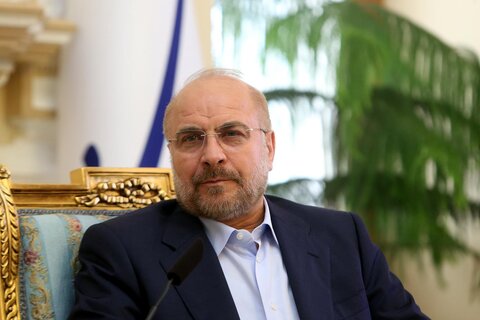 بورس مکلف است از سهامداران جزء حمایت کند