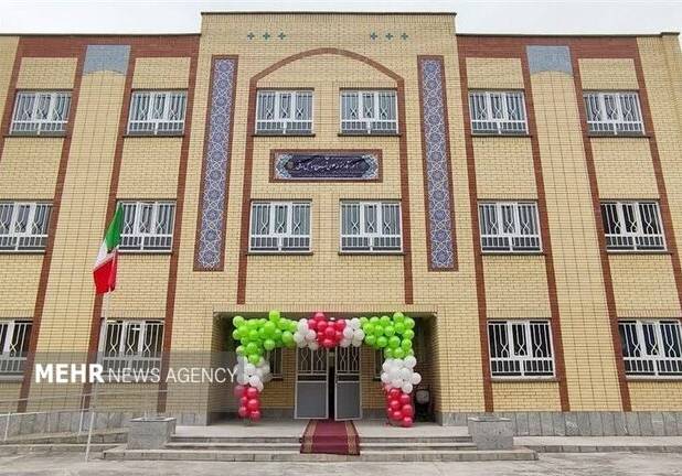 مشارکت ٢۴٠٠ میلیاردی بنگاه های اقتصادی کرمان در مدرسه سازی 