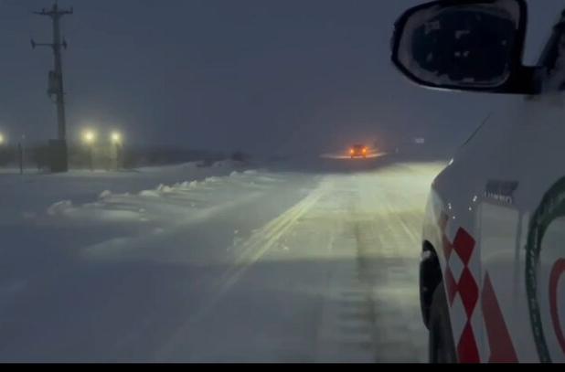 محبوبی: برف و کولاک سه محور ارتباطی مهاباد را درگیر کرد