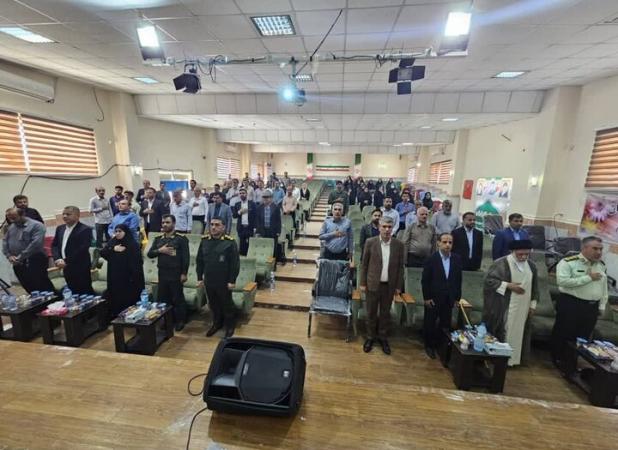 همایش تجلیل از معلمان نمونه شهرستان دیر با حضور خدام حرم امام رضا (ع)