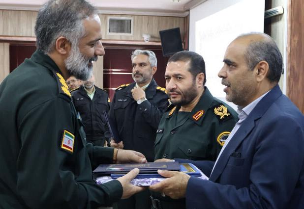 دشمن در زندگی ما رسوخ کرده است