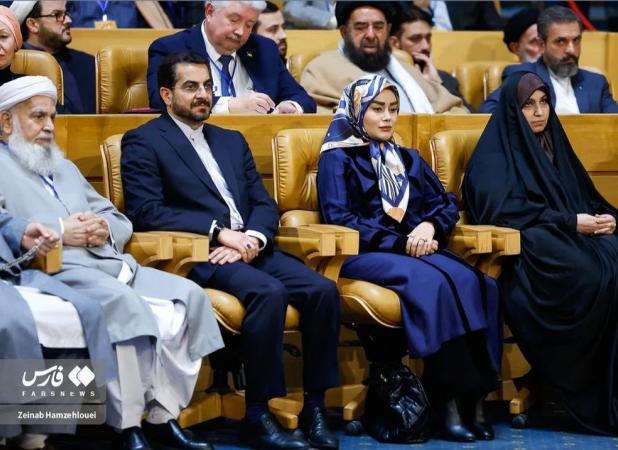 حضور همسر عراقچی در یک مراسم جلب توجه کرد