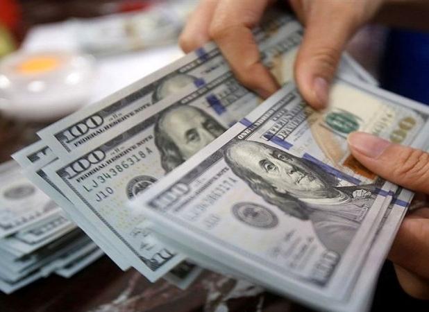 سیگنال رئیس بانک مرکزی به قیمت دلار