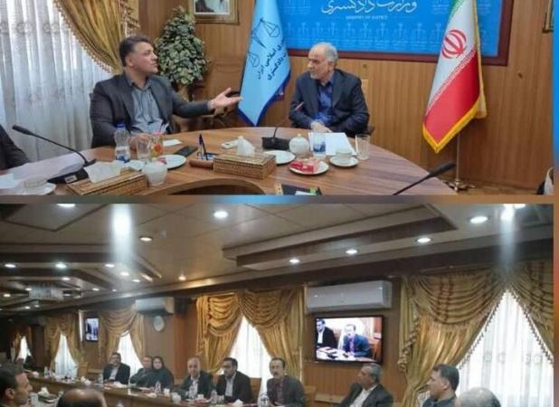 مسائل نخلداران استان بوشهر در حضور وزیر دادگستری پیگیری شد