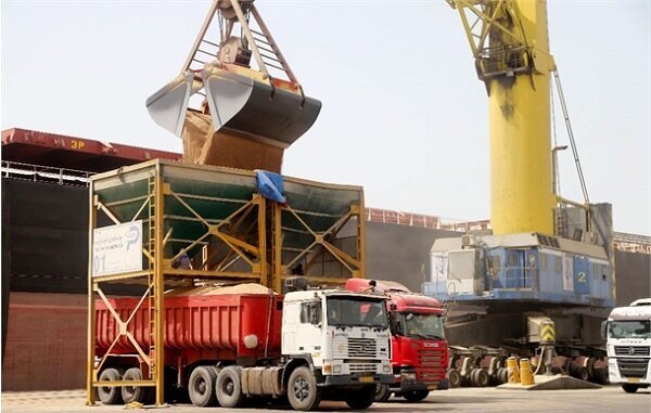 واردات ۶۶ هزار تن گندم به بندر شهید رجایی