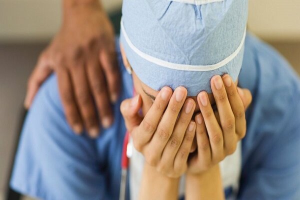 طرحی برای حمایت روانی از دستیاران؛ خطر افکار خودکشی در میان دانشجویان