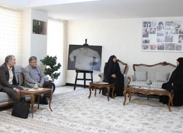 دیدار دبیرکل حزب موتلفه اسلامی با خانواده سردار شهید حاجی زاد