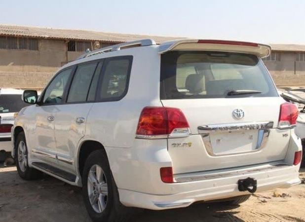 «لندکروز» قاچاق در گناوه توقیف شد