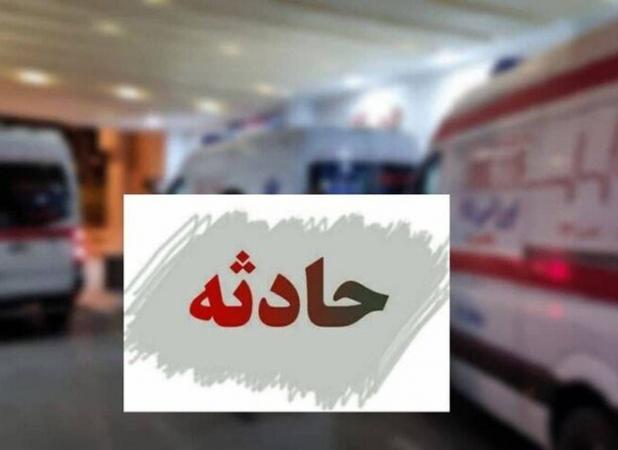 حادثه میدان تره‌بار تبریز؛ برخورد اتوبوس با تیر برق