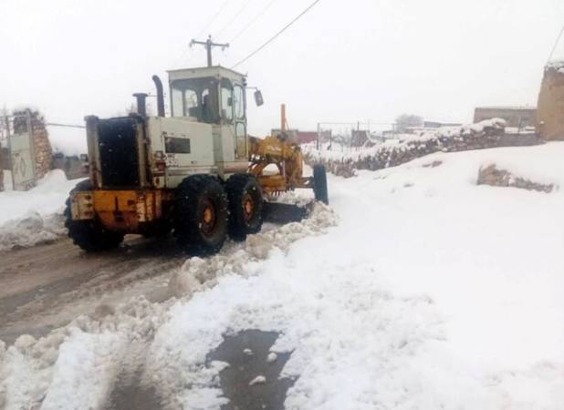 راه ارتباطی ۷۹ روستا توسط راهداران آذربایجان غربی بازگشایی شد 