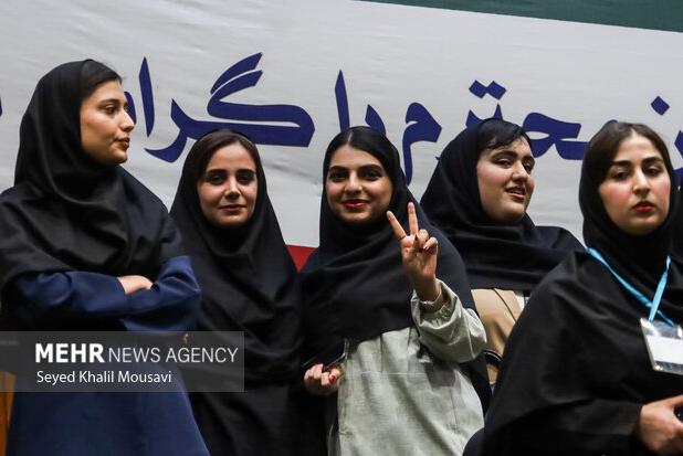 دختران نیمی از دانشجویان دانشگاه مهارت را تشکیل می دهند