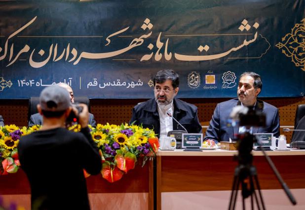 شهرداری قم پیشگام در عرصه محله محوری است/ شوراها باید بر تمام شهر تسلط داشته باشند