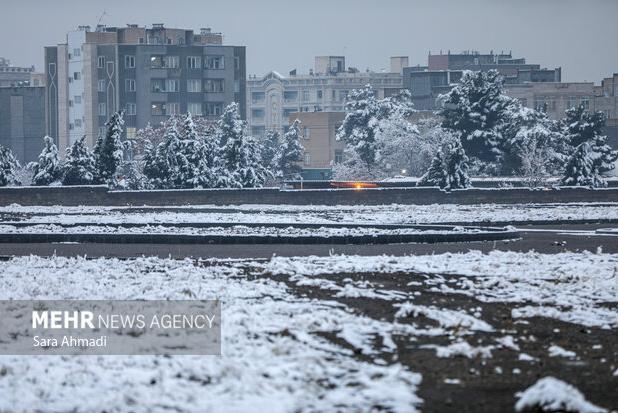 تداوم بارش شدید برف در مشهد