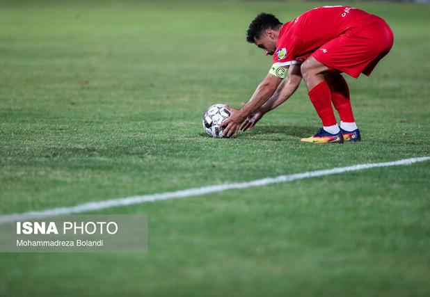 مصدومیت زودهنگام عالیشاه در بازی مهم برای بازگشت به صدر/ گزارش بازی در جایگاه خبرنگاران!