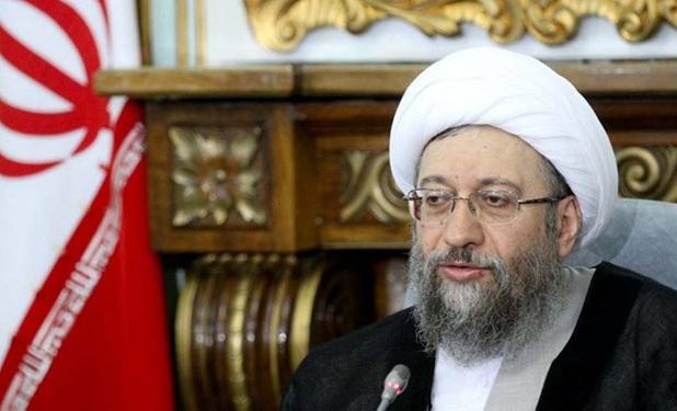 درخواست دانشجویان از آملی لاریجانی درباره ثبت معاملات