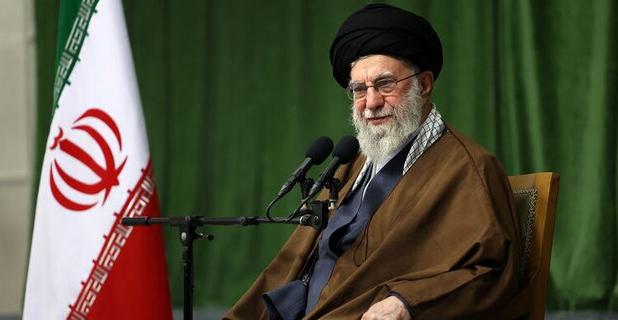 رهبر انقلاب: جوانان ما خوب هستند/رفتار برخی دستگاه‌ها انتقال ارزش‌های شهدا را نشان نمی‌دهد