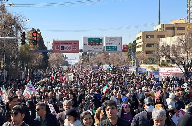 حضور باشکوه شیرازی ها در راهپیمایی ۲۲ بهمن