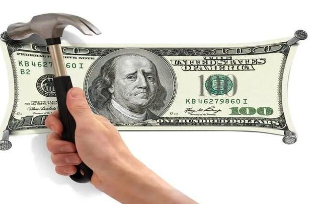 تقاضای ارز در بازار غیررسمی اندک و هیجانی است