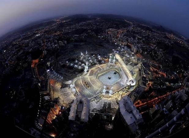 تشریح جهان‌شمولی کعبه و حج از زبان آیت‌الله جوادی‌آملی