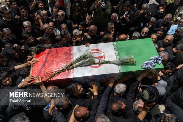 دیدار استاندار مازندران با خانواده دانشمند شهید باکویی