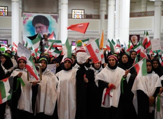 اجتماع بزرگ بانوان مدافع حریم عفاف، حجاب و خانواده در حرم شاهچراغ(ع)