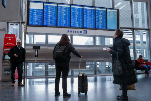 تهدید جدید دولت ترامپ علیه دموکرات‌ها با زمینگیر کردن هواپیماها