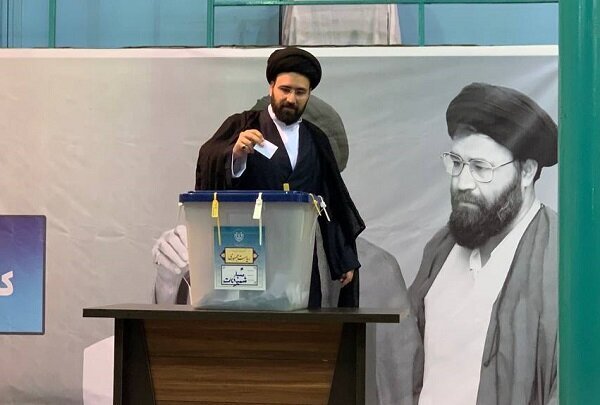 علی خمینی در انتخابات شرکت کرد