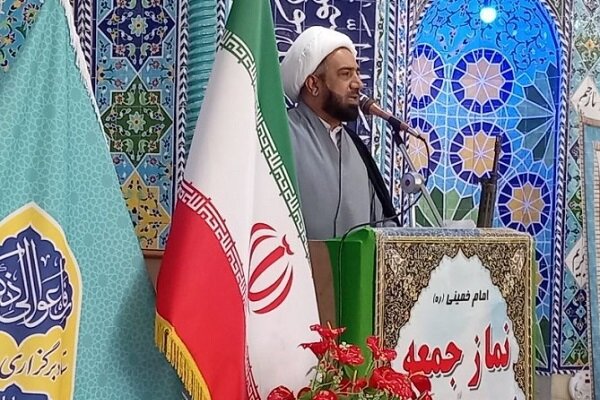 خطیب جمعه سراوان: حضرت زهرا (س) الگوی جهانی ایمان و ولایت‌مداری است