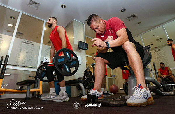 هاشمیان، پرسپولیسی‌ها را به سالن فرستاد