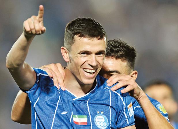 دل یاسر آسانی با بازیکن استقلال صاف نشد!