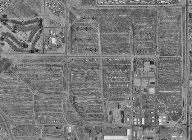 ۴۰۰۰ بمب‌افکن‌ و جنگنده‌ آمریکایی یکجا جمع شده‌اند