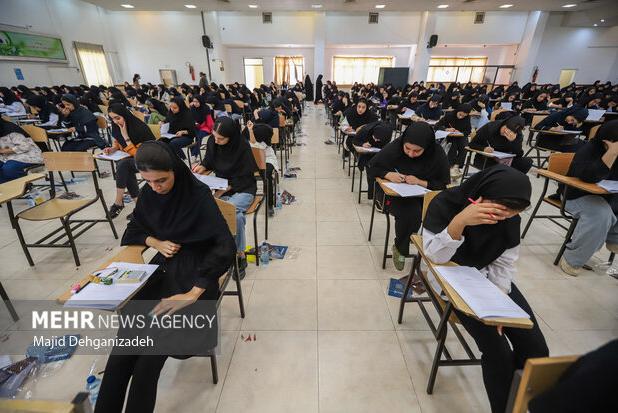 رتبه ۳ علوم انسانی: سختی‌های مسیر کنکور با تمرکز و نظم قابل عبور است