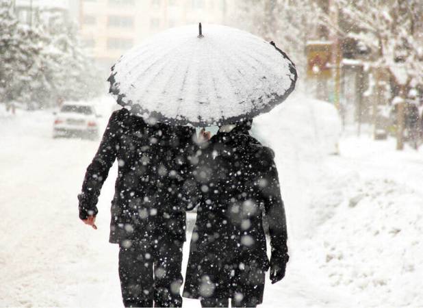 ورود سامانه بارشی به کشور/ هوا سردتر می‌شود