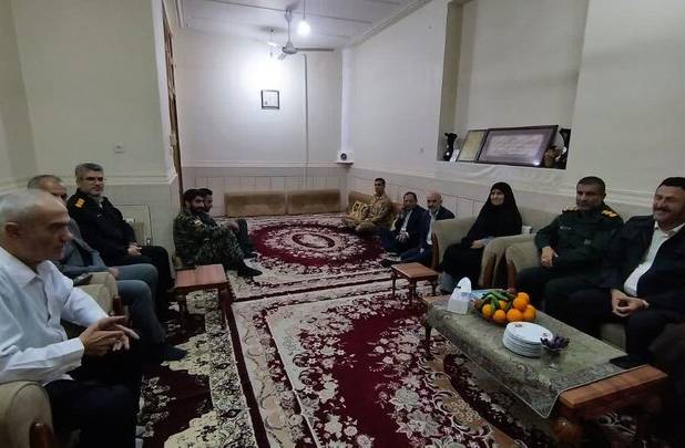 مسئولان شهرستان دیلم با پیشکسوتان انقلاب اسلامی دیدار کردند