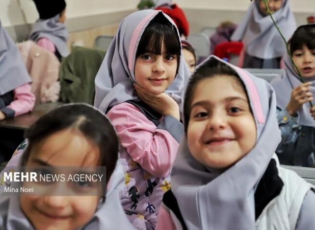 بیست‌وپنجمین دوره انتخابات «شهردار مدرسه» در منطقه ۲ تهران برگزار شد