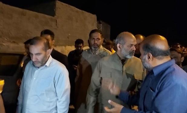 وزیر کشور از محله «آقاجان» کرمانشاه بازدید کرد