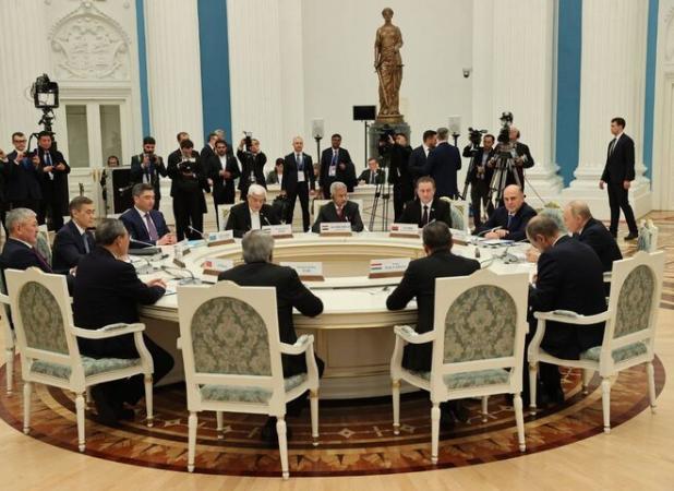 دیدار رؤسای شرکت‌کننده در اجلاس نخست وزیران سازمان شانگهای با پوتین