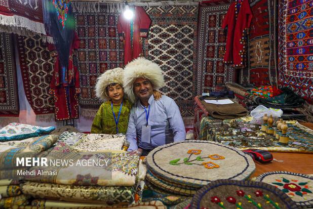 برگزاری جشنواره ها فرصتی برای تبادل فرهنگی است