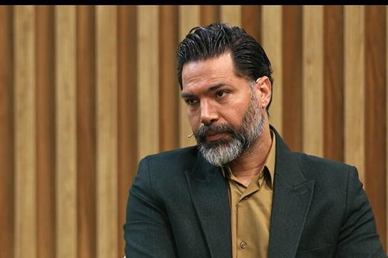 امیرحسین صادقی: من آویزون خط فقر هستم!