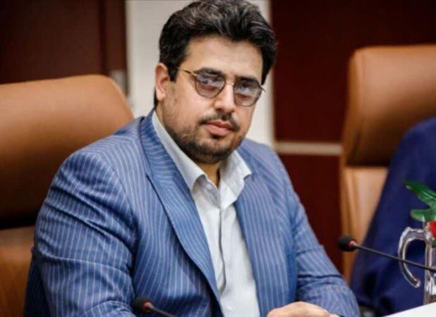 هنرمند سرباز خط مقدم جنگ در اخرالزمان است