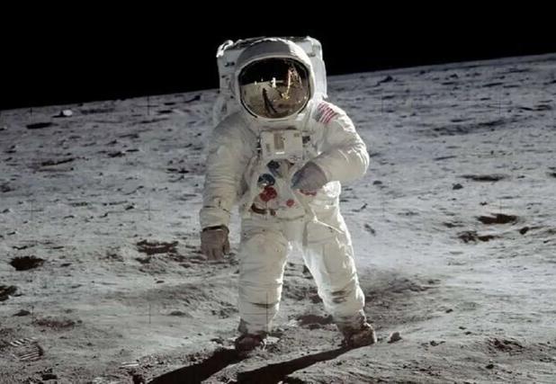  رزرو اتاق در یک هتل روی ماه شروع شد