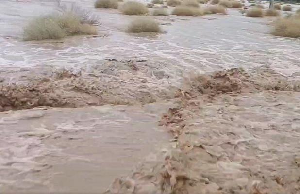 مسیر روستای سیل‌زده مهرگی مسدود شد