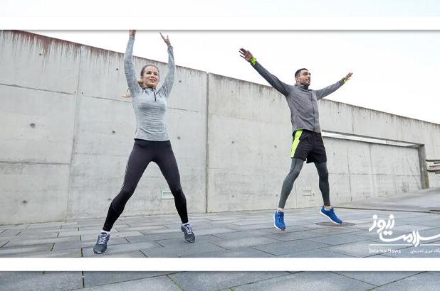 ۵ تمرین ایستاده صبحگاهی برای صاف شدن شکم