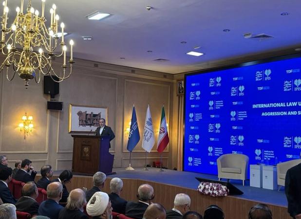 عراقچی: حقوق بین‌الملل زیر آماج حمله است