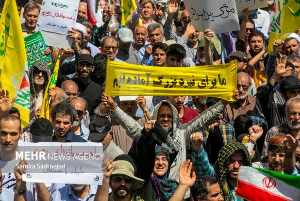 نماز جمعه‌ حتی یک هفته هم تعطیل نشد؛ عبادتی که عرصه همگرایی ملی است