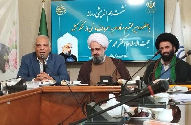 رسانه‌ها بزرگترین آمران به معروف هستند